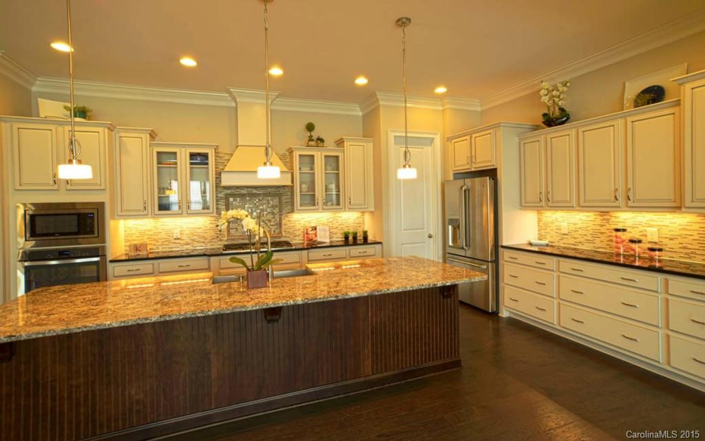 2064 Tatton Hall Road Fort Mill, SC 29715 - Photo 3 of 24 Gallery Image 3