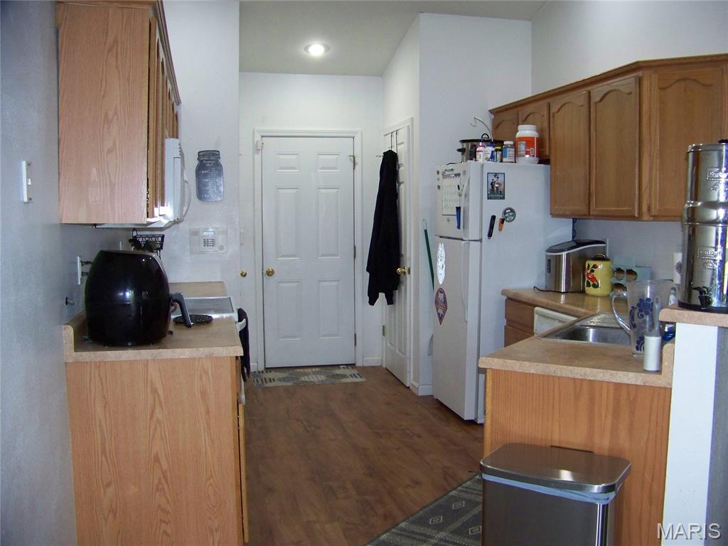 21053 Larson Road Waynesville, MO 65583 - Photo 2 of 31