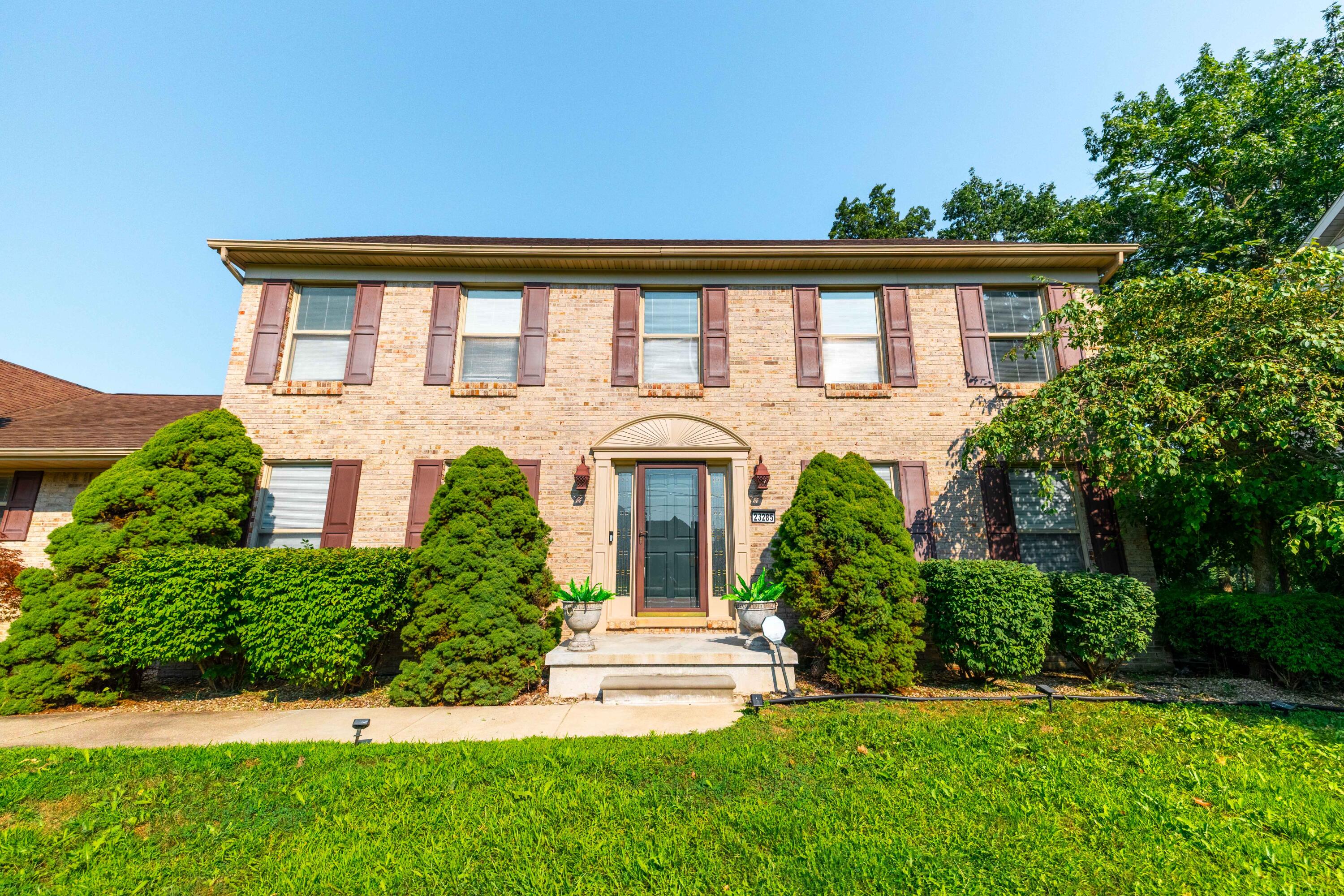 23285 Meridian Road Grosse Ile, MI 48138 - Photo 3 of 65 23285 Meridian Rd, Grosse Ile (3 of 64)