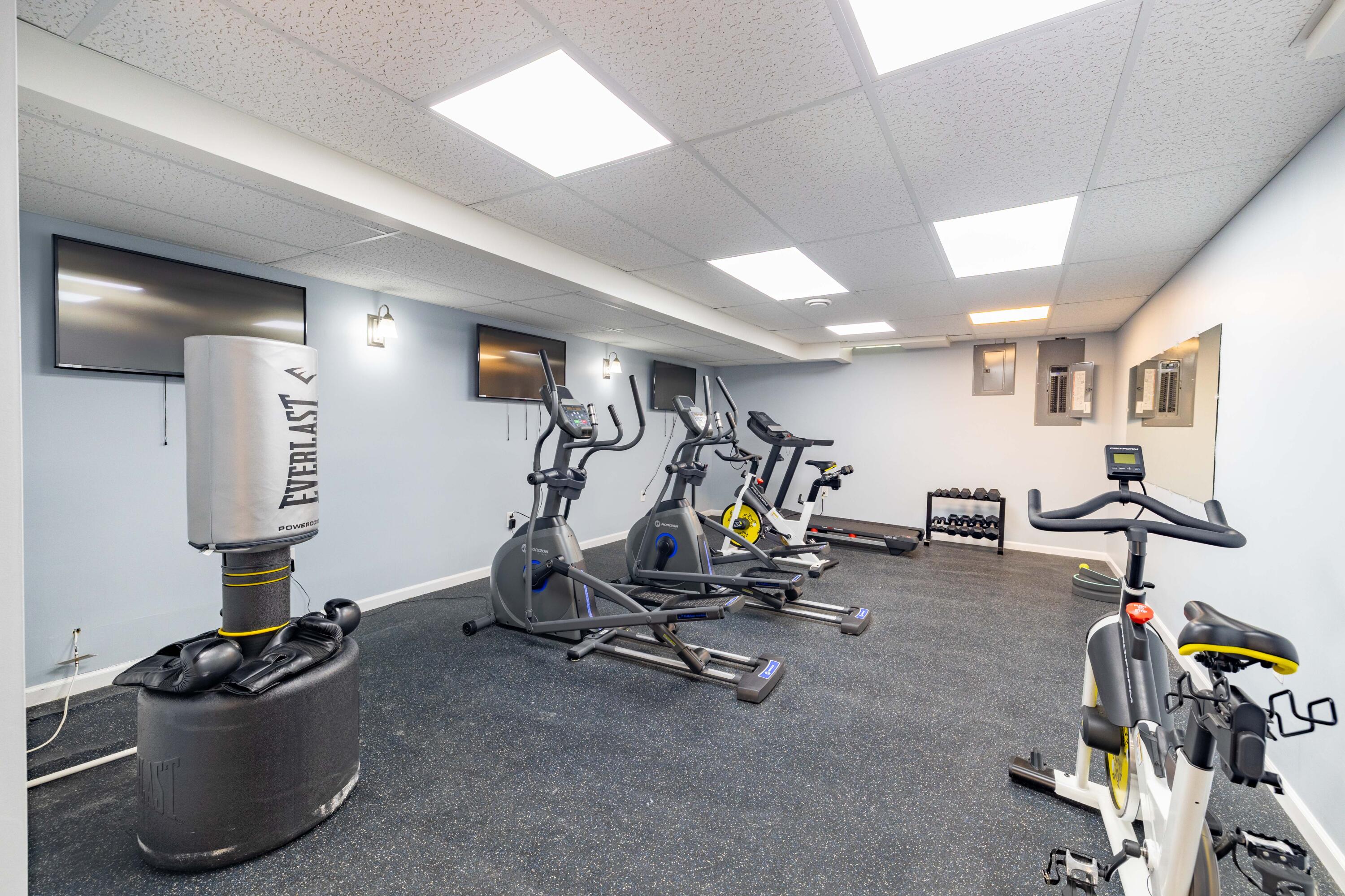 23285 Meridian Road Grosse Ile, MI 48138 - Photo 39 of 65 23285 Meridian Rd, Grosse Ile (39 of 64)