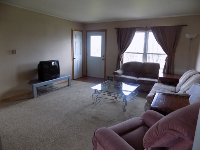 127 Fremont Lane Decatur, IN 46733 - Photo 2 of 13