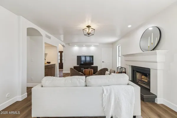 $6,500 | 5556 East Sandra Terrace, Scottsdale, AZ 85254