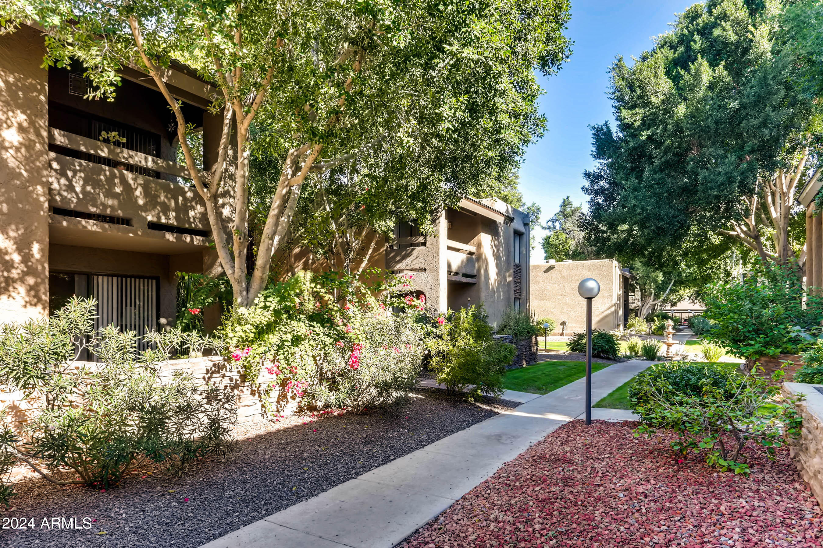 3825 East Camelback Road, Unit 130 Phoenix, AZ 85018 - Photo 12 of 20 3825 E Camelback Rd 130 - MLS Sized - 02