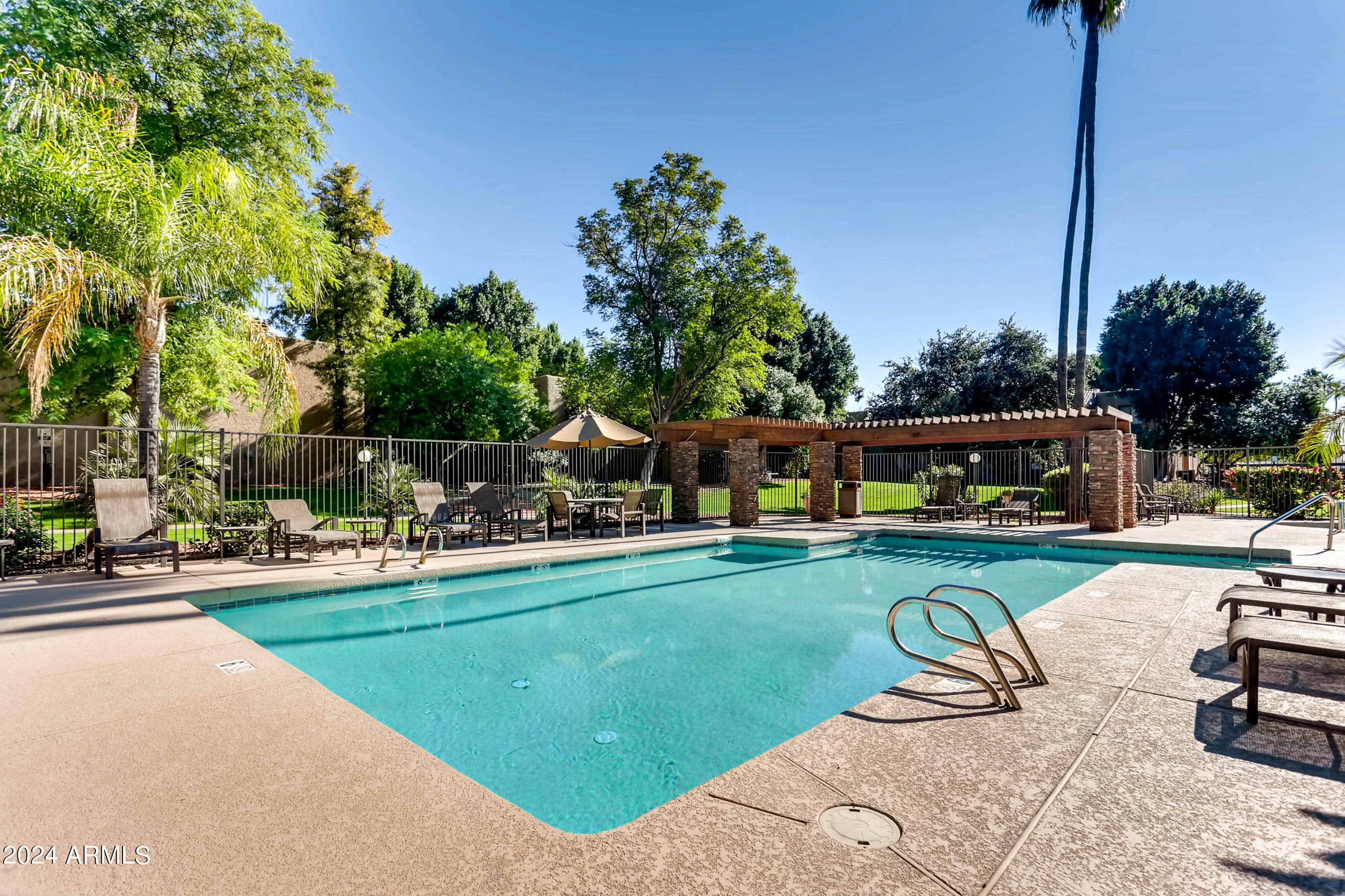 3825 East Camelback Road, Unit 130 Phoenix, AZ 85018 - Photo 17 of 20 3825 E Camelback Rd 130 - MLS Sized - 01