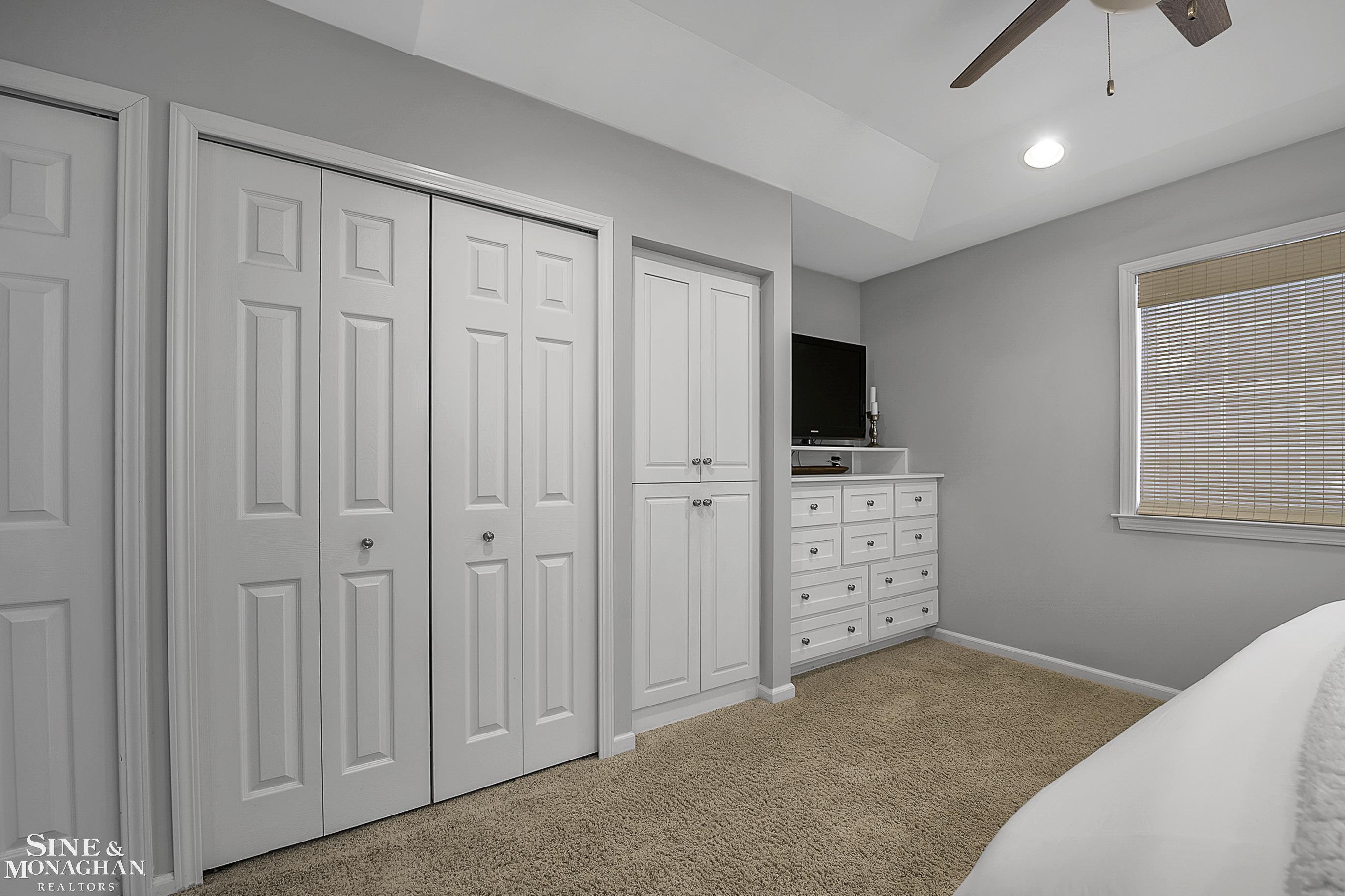1356 Fairholme Road Grosse Pointe, MI 48236 - Photo 21 of 55 50100568-20.JPG