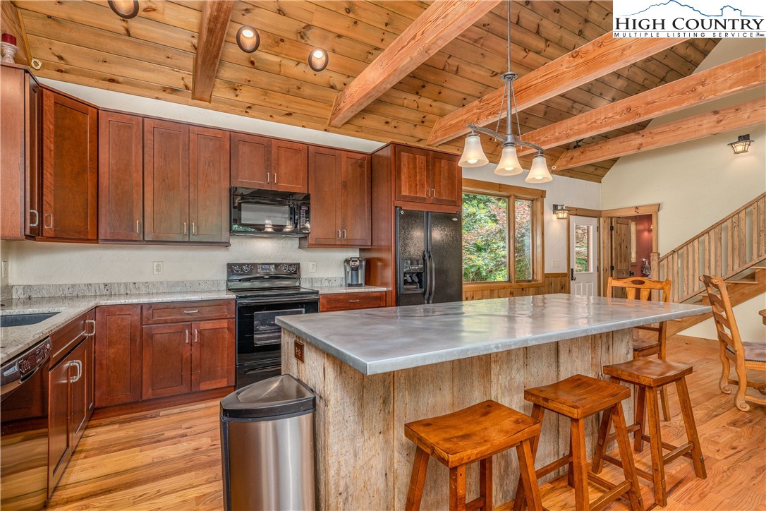 660 Frozenhead Ridge Road Sugar Grove, NC 28679 - Photo 13 of 46 Gallery Image 13
