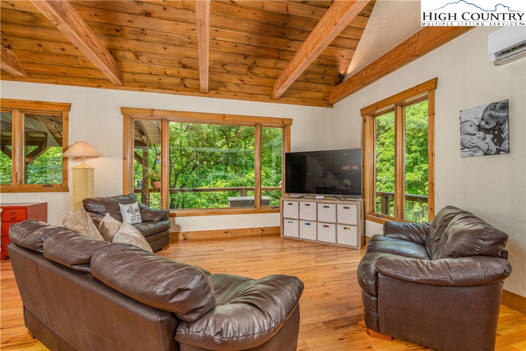 660 Frozenhead Ridge Road Sugar Grove, NC 28679 - Photo 17 of 46 Gallery Image 17