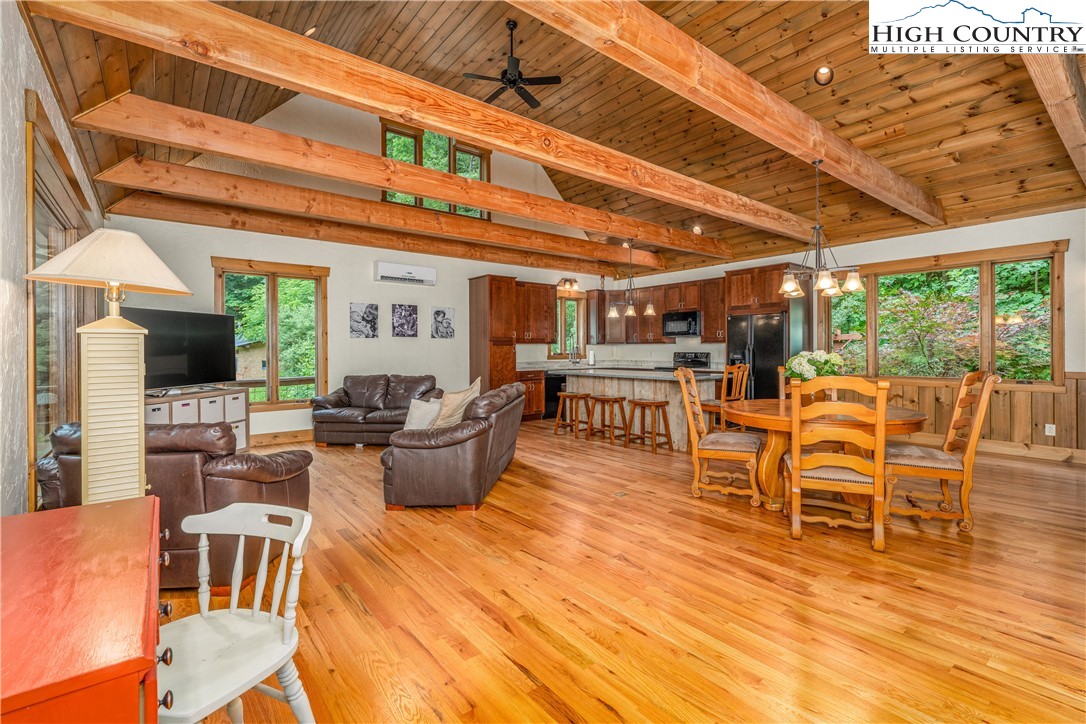 660 Frozenhead Ridge Road Sugar Grove, NC 28679 - Photo 21 of 46 Gallery Image 21