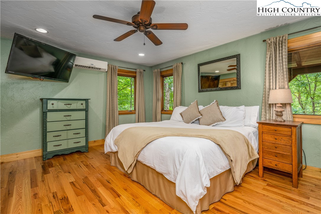 660 Frozenhead Ridge Road Sugar Grove, NC 28679 - Photo 22 of 46 Gallery Image 22
