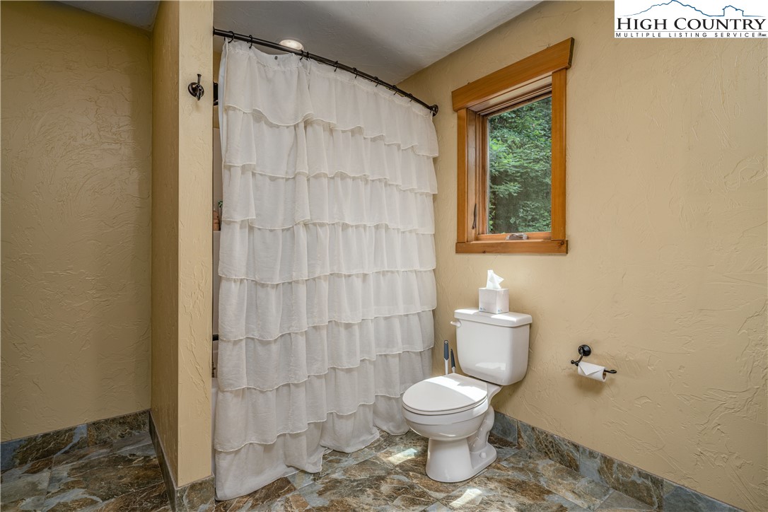 660 Frozenhead Ridge Road Sugar Grove, NC 28679 - Photo 25 of 46 Gallery Image 25