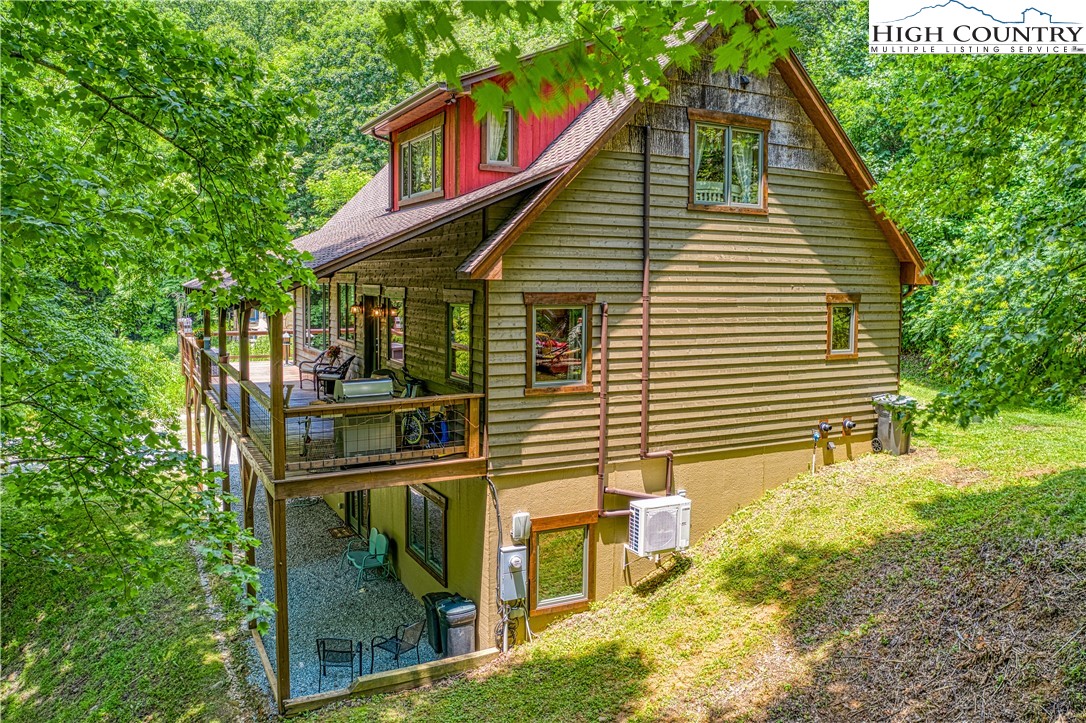 660 Frozenhead Ridge Road Sugar Grove, NC 28679 - Photo 10 of 46 Gallery Image 10