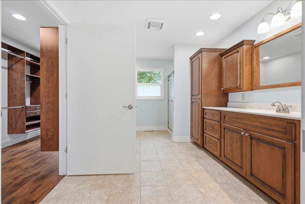 514 Fletcher Street Roanoke, IL 61561 - Photo 23 of 40