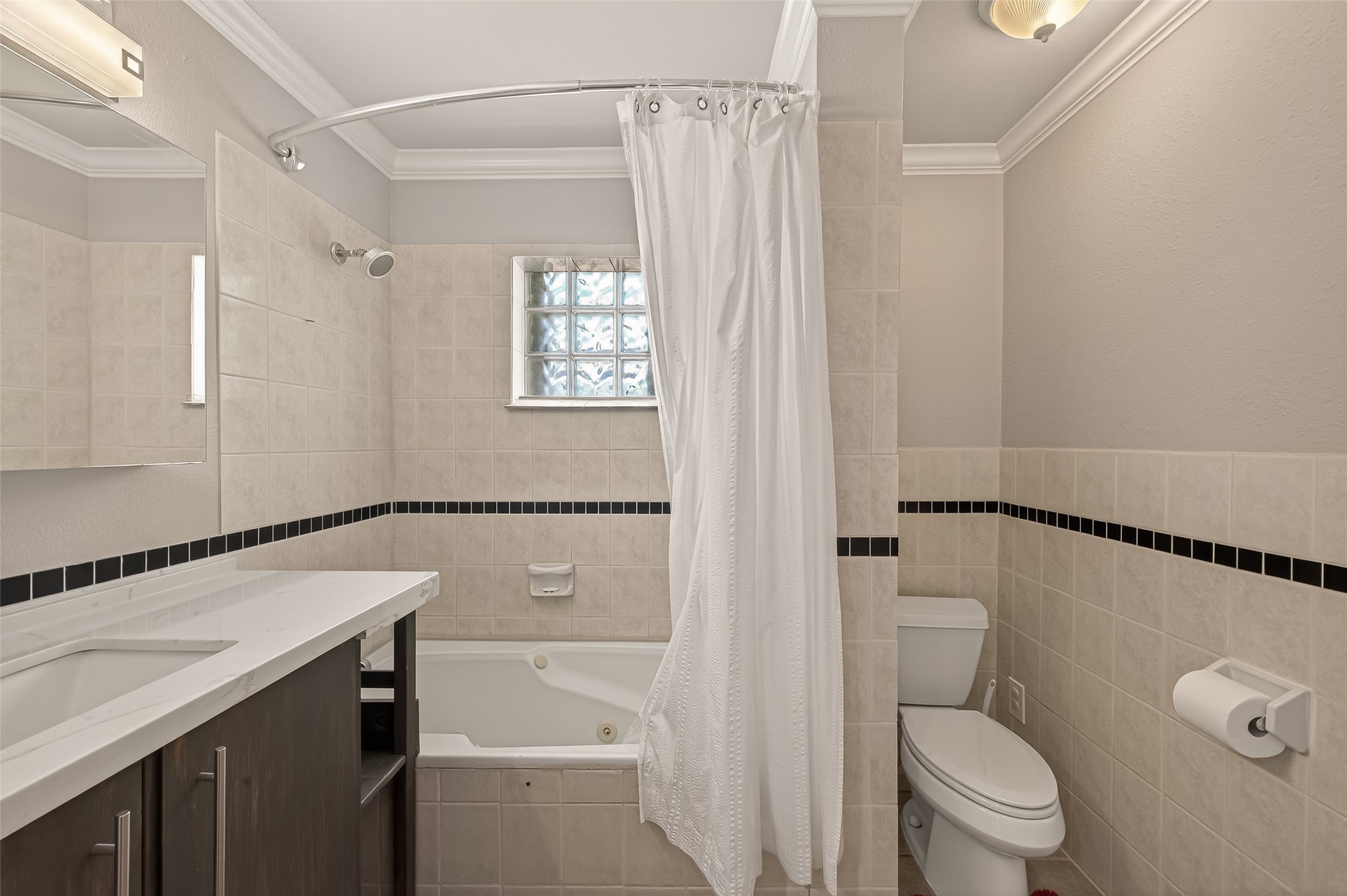 1404 Welch Street, Unit 8 Houston, TX 77006 - Photo 13 of 21