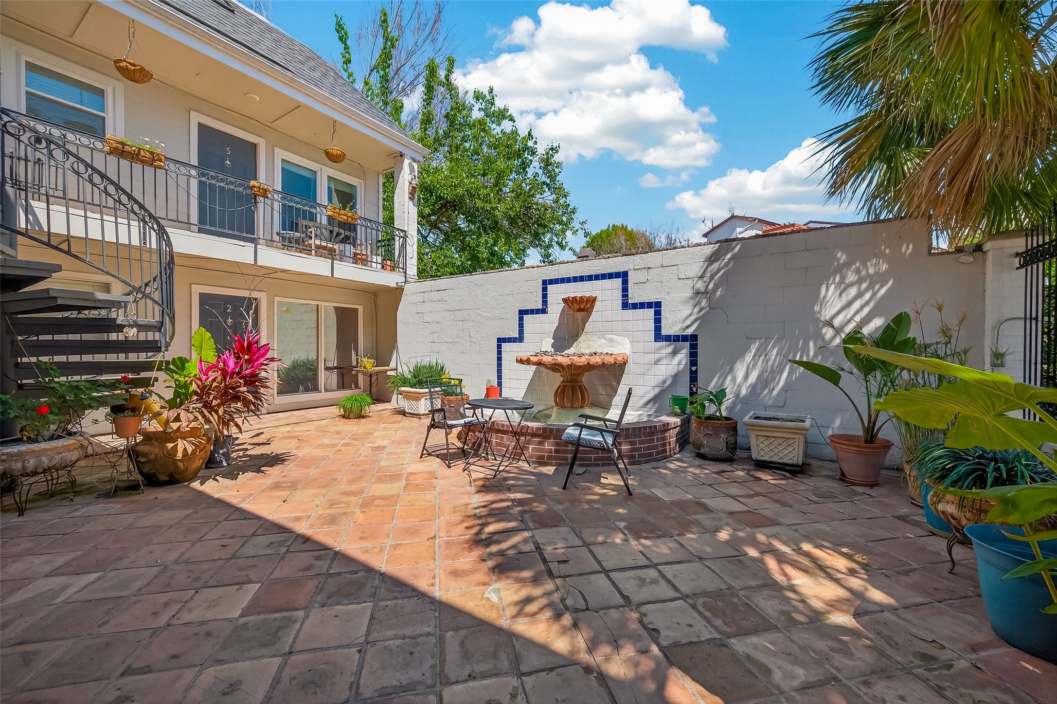 1404 Welch Street, Unit 8 Houston, TX 77006 - Photo 15 of 21