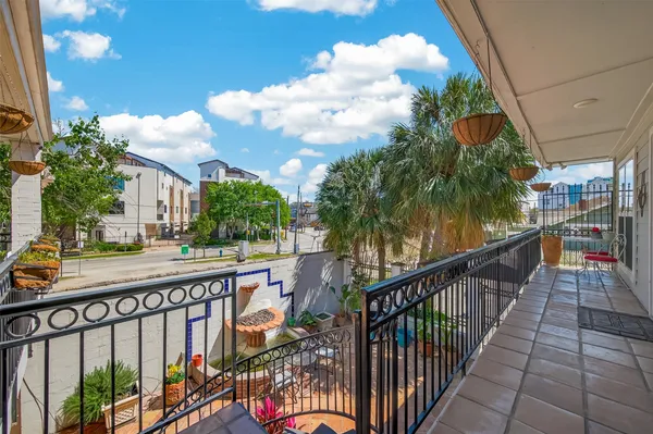 $1,550 | 1404 Welch Street, Unit 8, Houston, TX 77006