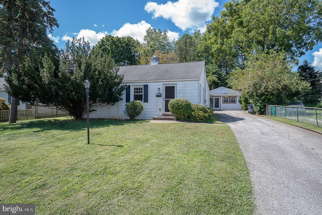 12 Beryl Road Paoli, PA 19301 - Photo 2 of 42