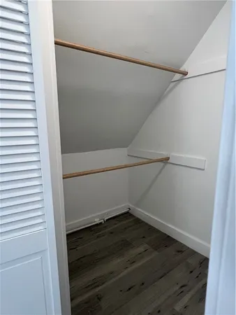 $2,100 | 38 Rhode Island Avenue, Unit 5, Newport, RI 02840