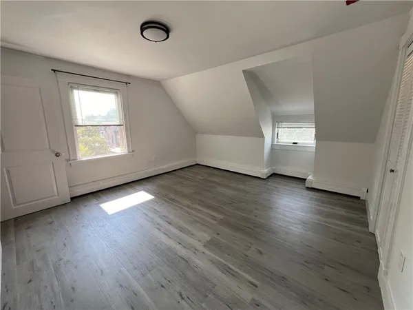 $2,100 | 38 Rhode Island Avenue, Unit 5, Newport, RI 02840