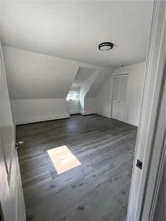 $2,100 | 38 Rhode Island Avenue, Unit 5, Newport, RI 02840