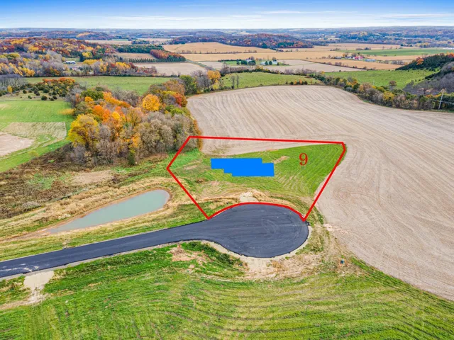 $685,000 | 363 Candy Ln River Falls, River Falls, WI 54022