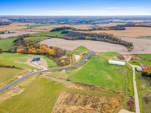 $685,000 | 363 Candy Ln River Falls, River Falls, WI 54022