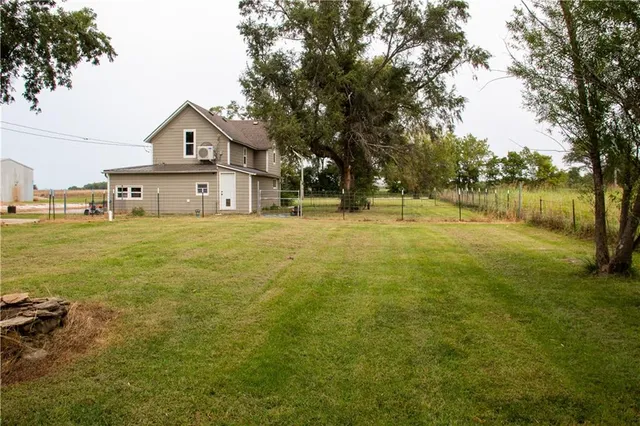 $157,000 | 23371 1200 Road, Thayer, KS 66776