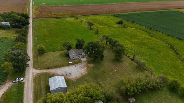 $157,000 | 23371 1200 Road, Thayer, KS 66776