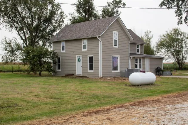 $157,000 | 23371 1200 Road, Thayer, KS 66776