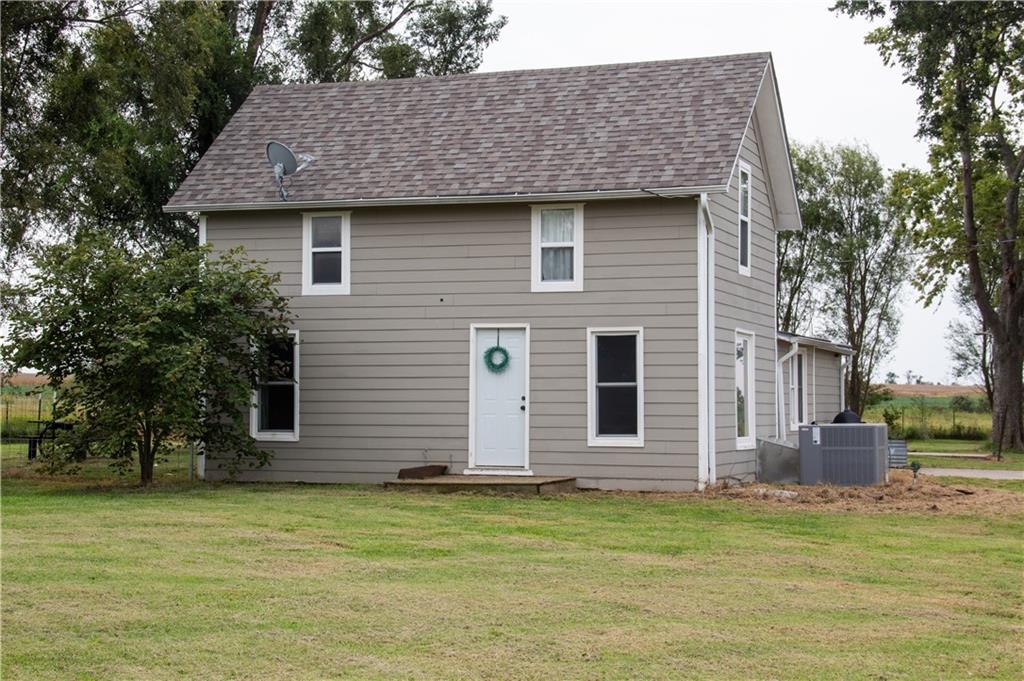 23371 1200 Road Thayer, KS 66776 - Photo 9 of 35