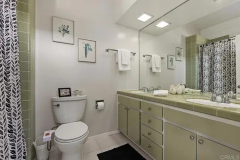 $525,000 | 7512 Viejo Castilla Way, Unit 22, Carlsbad, CA 92009