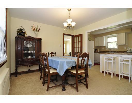 29 Herbst Road Coraopolis, PA 15108 - Photo 4 of 15 Dining Room.