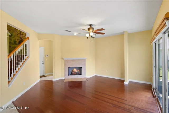 a view of a tennis court