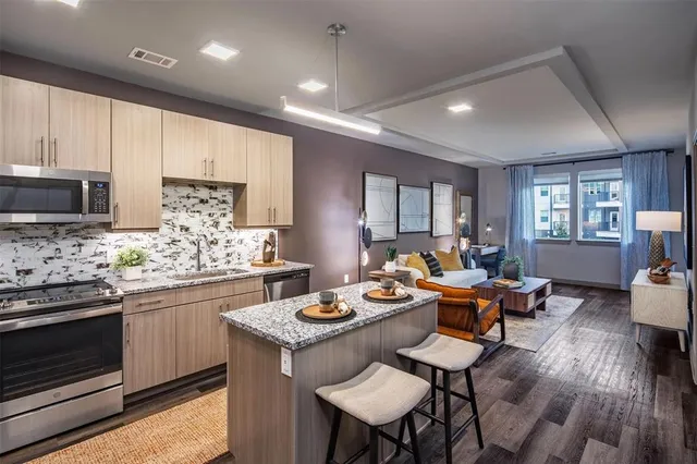 $1,685 | 880 Lake Carolyn Parkway, Unit 463, Irving, TX 75039