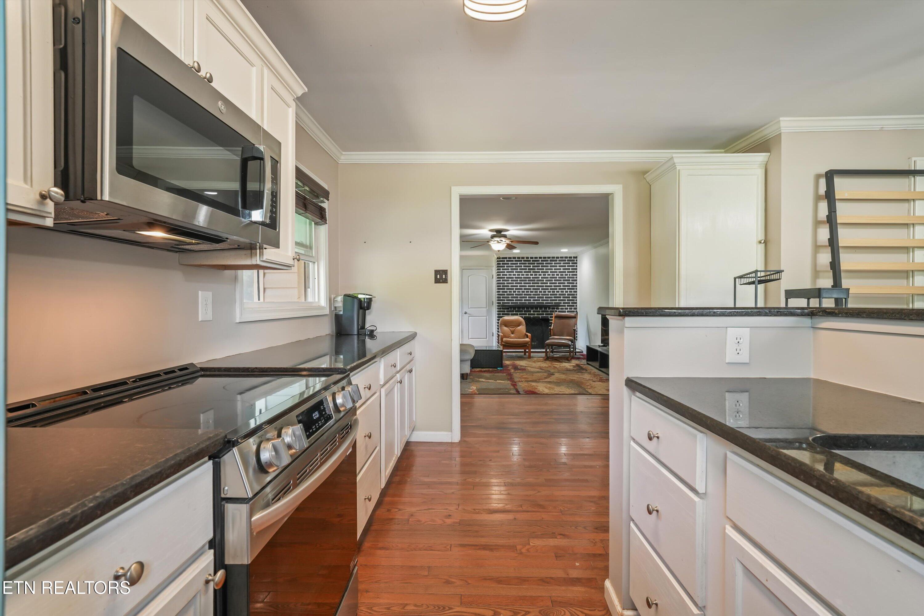 155 Kentucky Avenue Oak Ridge, TN 37830 - Photo 11 of 37 13-155 Kentucky Ave 19