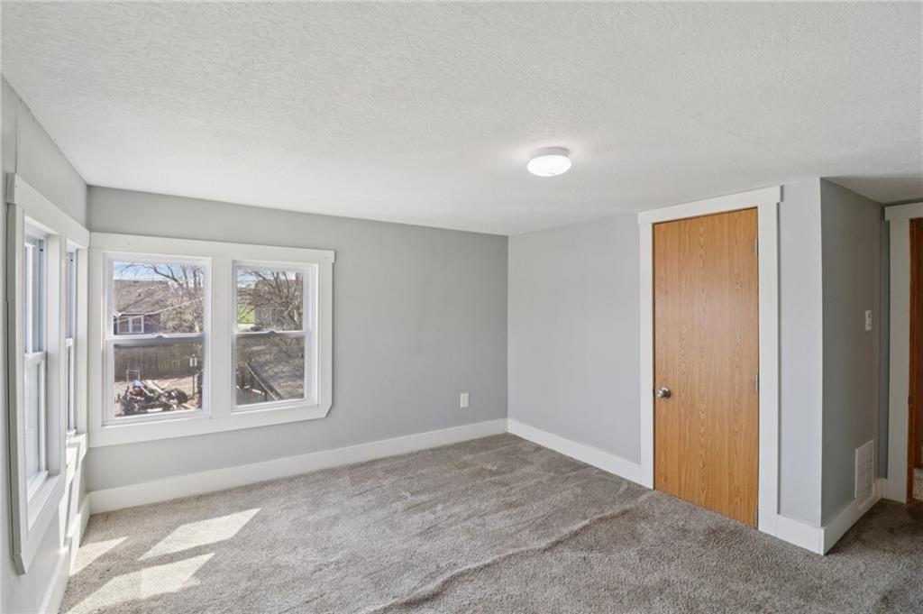 116 West 3rd Street Tonganoxie, KS 66086 - Photo 18 of 25