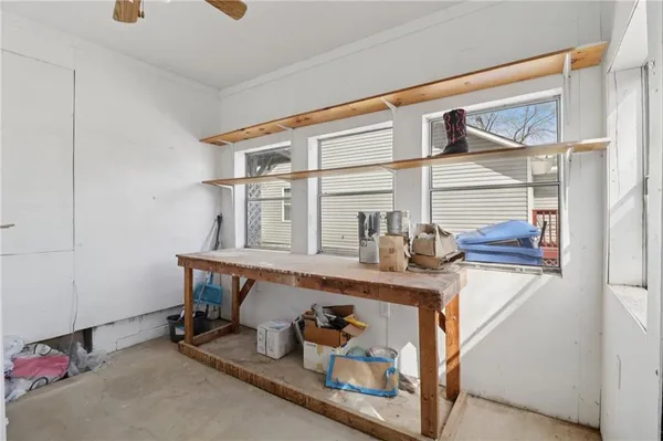 $220,000 | 116 West 3rd Street, Tonganoxie, KS 66086