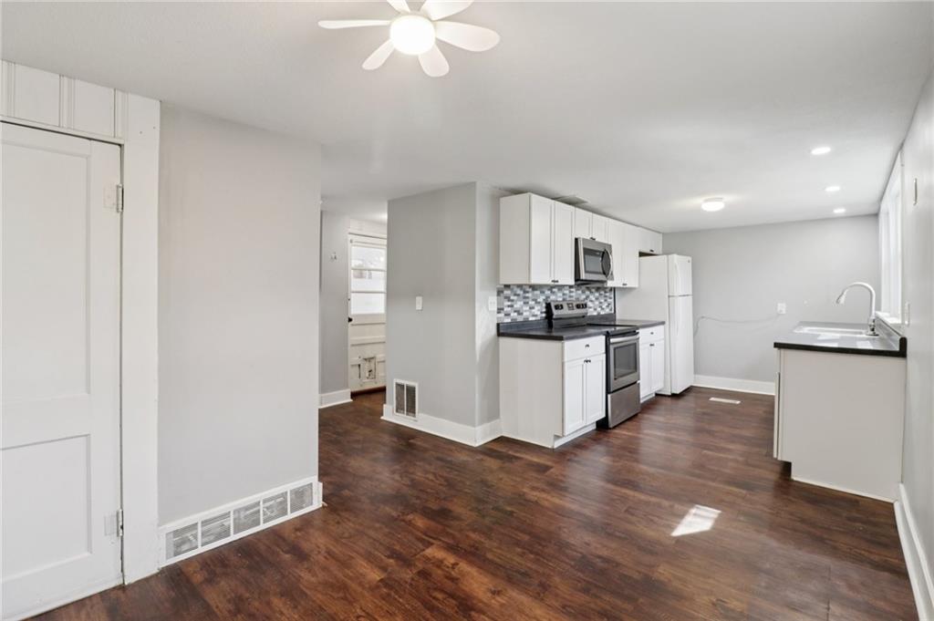 116 West 3rd Street Tonganoxie, KS 66086 - Photo 6 of 25