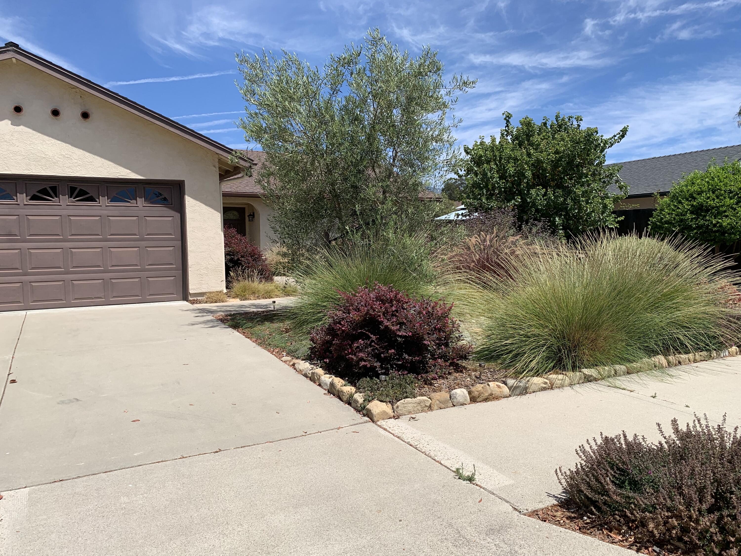 277 Forest Drive Goleta, CA 93117 - Photo 3 of 18 a view of a house with a yard