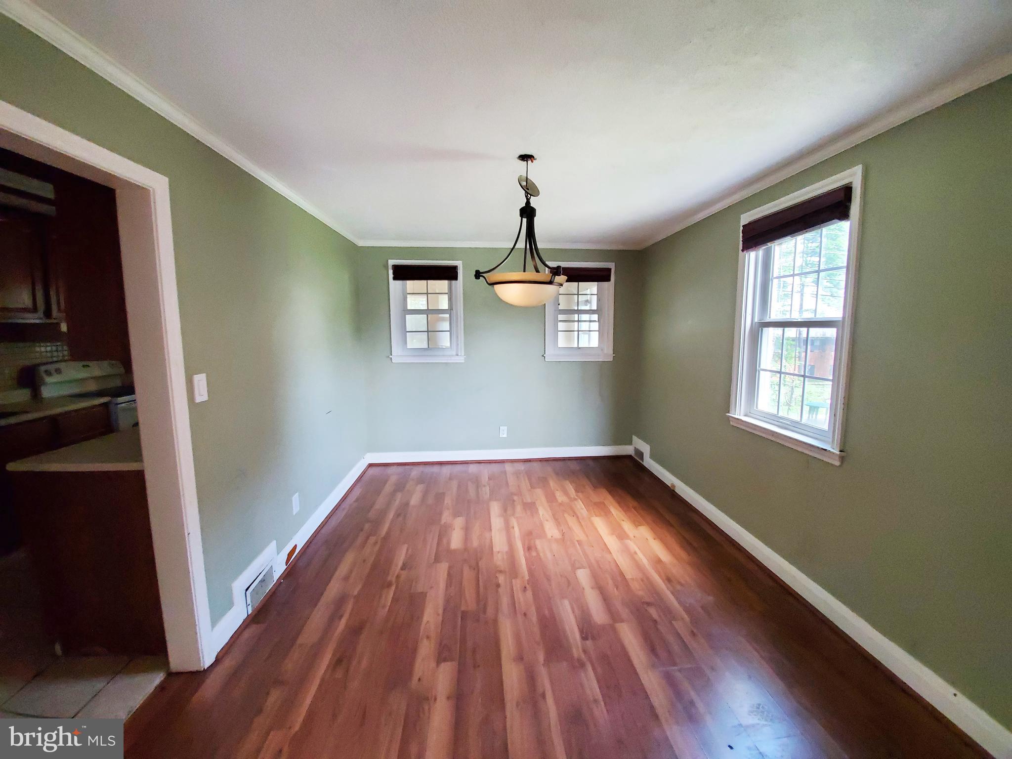776 Charing Cross Road Baltimore, MD 21229 - Photo 5 of 23