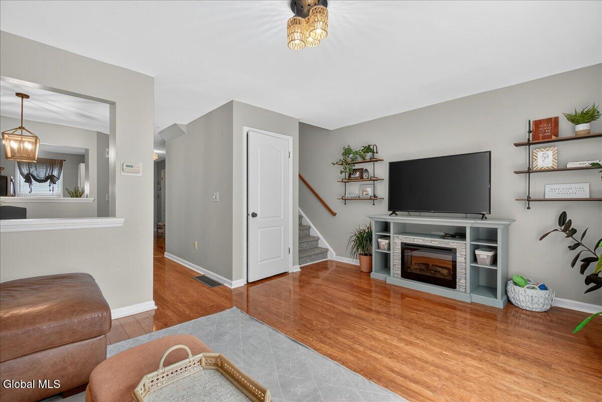 18 Cooks Court Halfmoon, NY 12188 - Photo 5 of 34 11-18 Cooks Ct-11