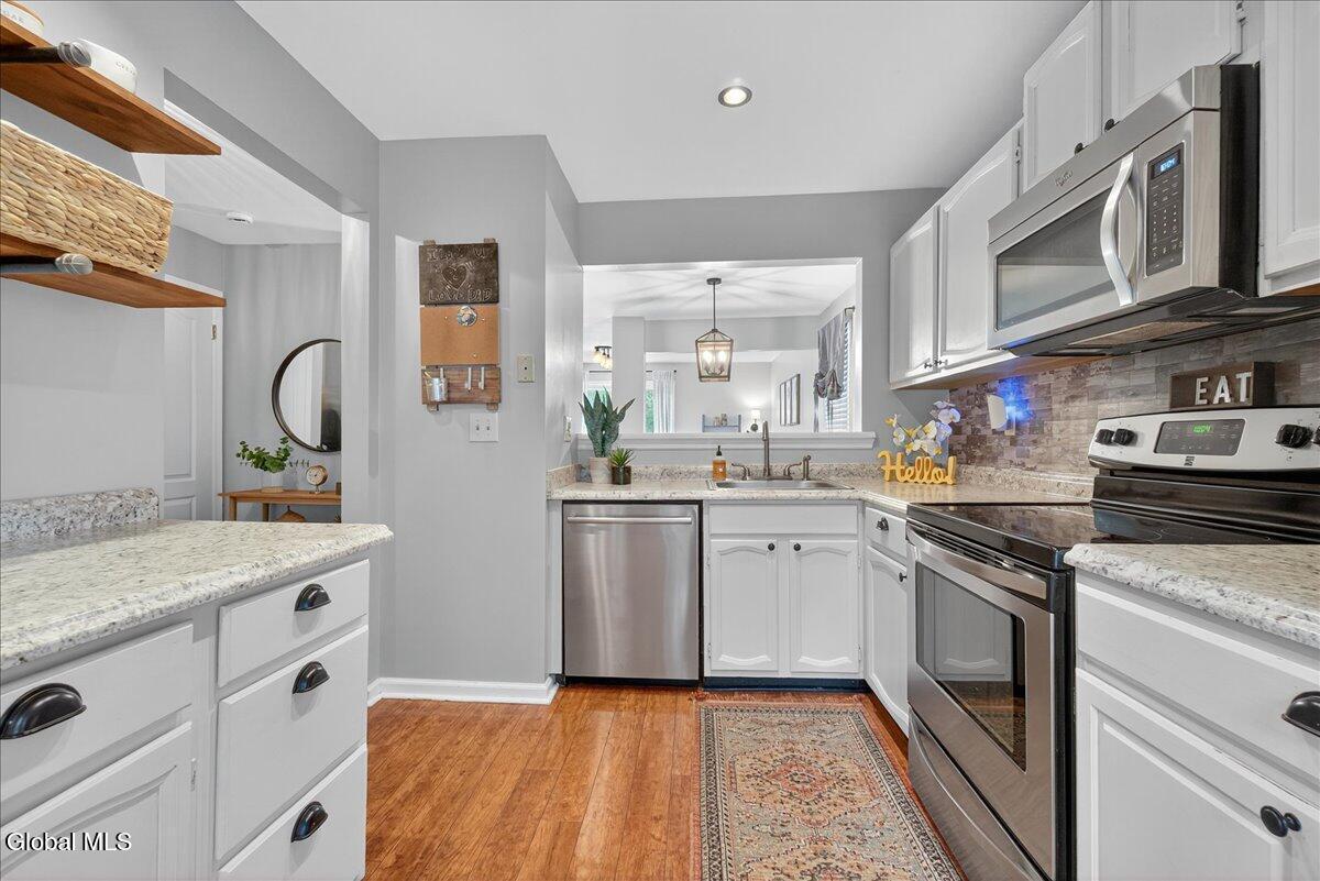 18 Cooks Court Halfmoon, NY 12188 - Photo 8 of 34 03-18 Cooks Ct-3