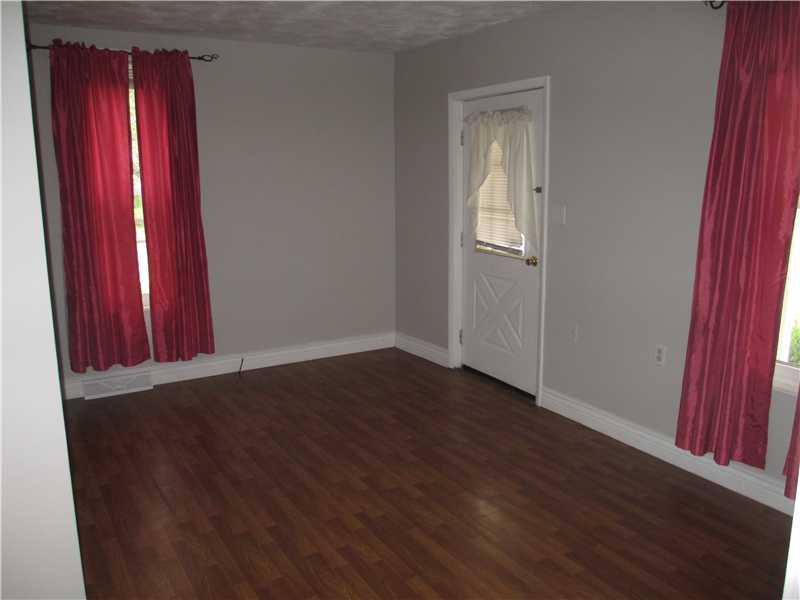 240 3rd Butler, PA 16001 - Photo 6 of 11 Living Room.