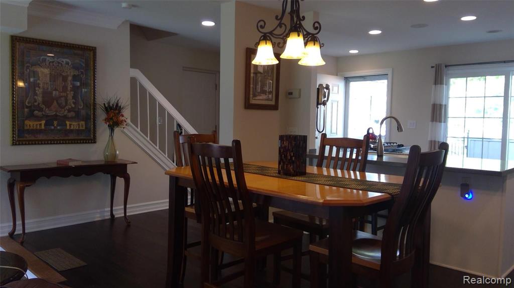 1297 Lamplighter Lane Rochester Hills, MI 48306 - Photo 10 of 32