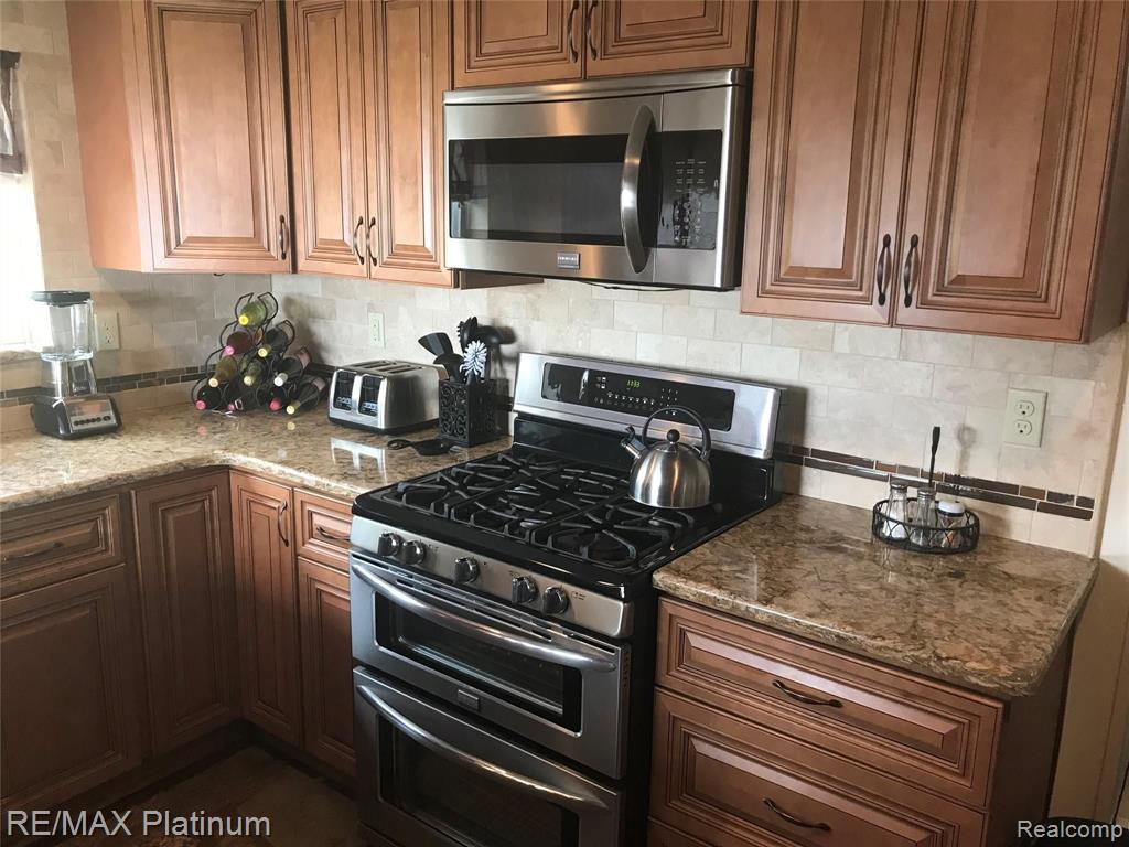 3535 East Rolston Road Fenton, MI 48430 - Photo 4 of 4