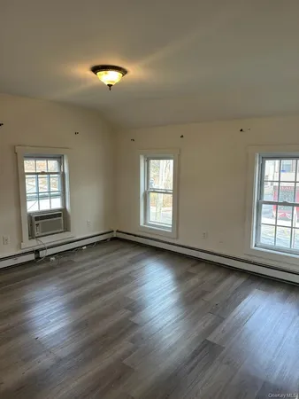 $1,650 | 17 West Street, Unit 2, Warwick, NY 10990