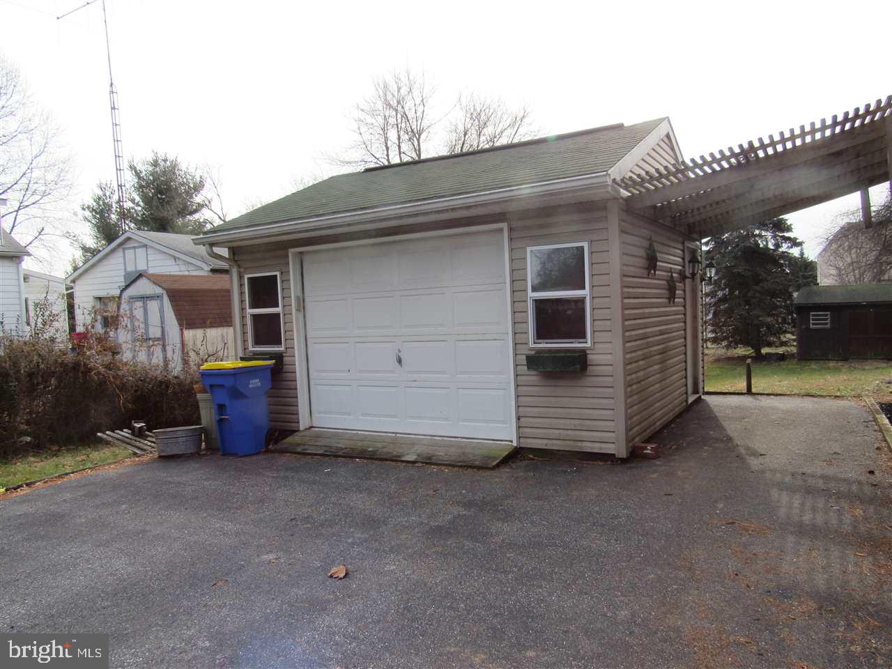 590 Fairfax Road York, PA 17404 - Photo 5 of 11 Gallery Image 5