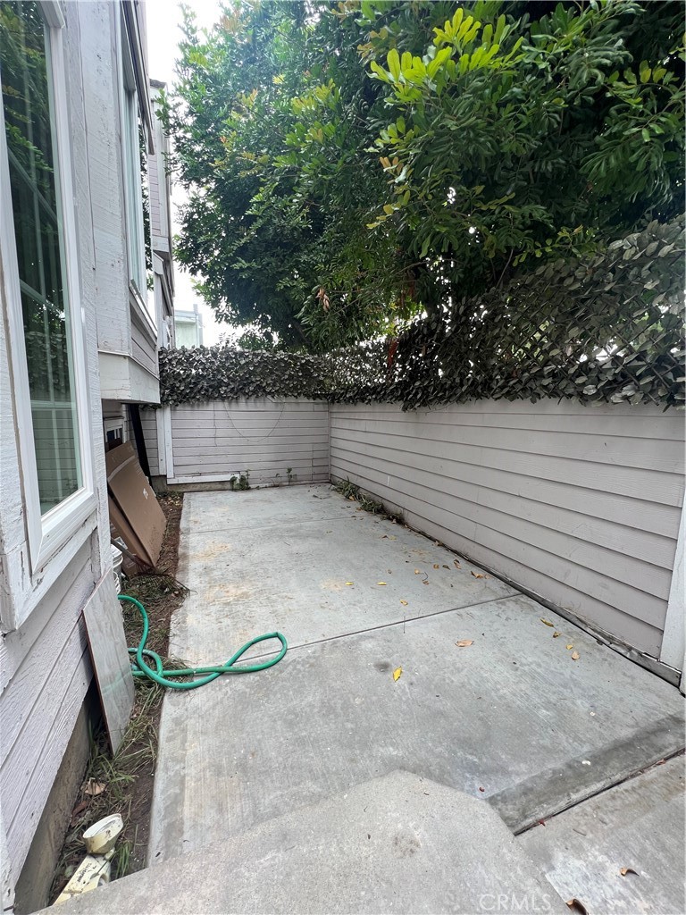 1731 East 68th Street Long Beach, CA 90805 - Photo 26 of 27 a view of outdoor space and yard