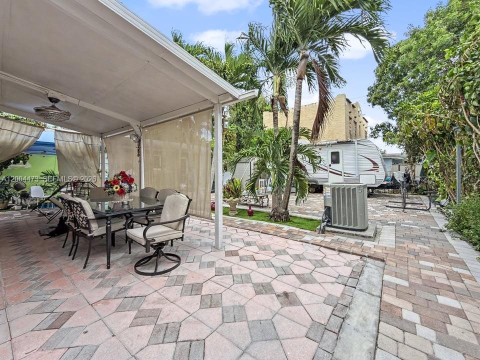 3554 Southwest 26th Street Miami, FL 33133 - Photo 22 of 25