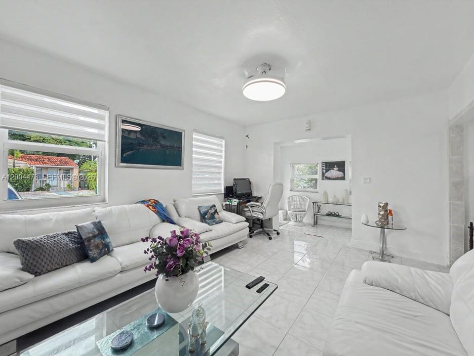 3554 Southwest 26th Street Miami, FL 33133 - Photo 6 of 25