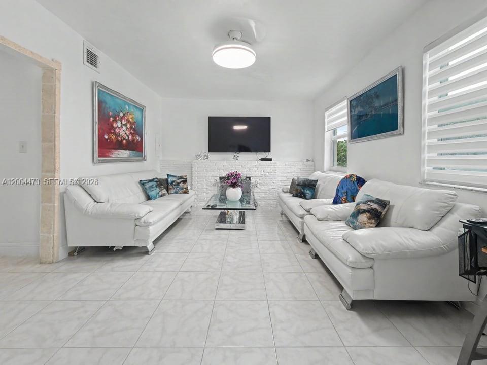 3554 Southwest 26th Street Miami, FL 33133 - Photo 7 of 25